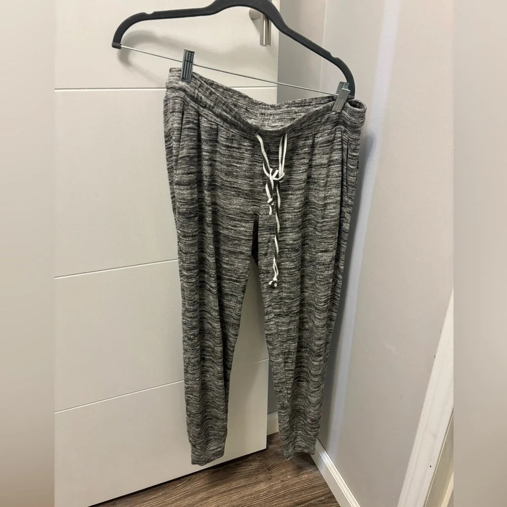 A Pea In The POD Maternity Women’s Gray Marbled Soft Jogger Pants Size S